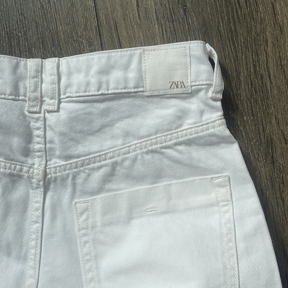 Jeans - Picture 3 of 3